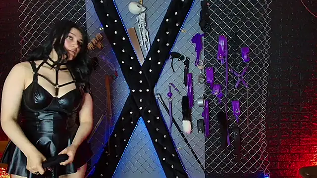 Snapshot of Mistress_Luxxy_bdsm chatting on November 28, 2025, 7:58 pm Mistress Luxxy bdsm online show from November 28, 2025, 7:58 pm