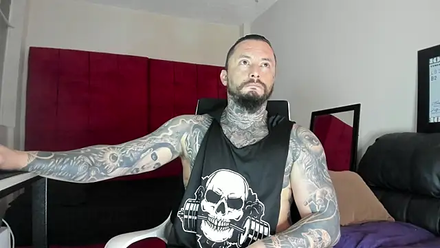 Snapshot of VenomHeat chatting on December 1, 2025, 7:48 pm VenomHeat online show from December 1, 2025, 7:48 pm