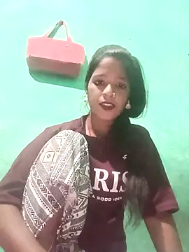 Hot eras8 online show from November 29, 2025, 3:06 am