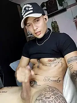 Snapshot of strong_dick7in chatting on July 22, 2026, 5:15 pm strong dick7in online show from July 22, 2026, 5:15 pm