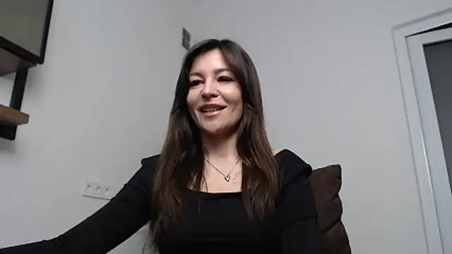 Veronichkaaa online show from April 2, 2026, 6:53 am