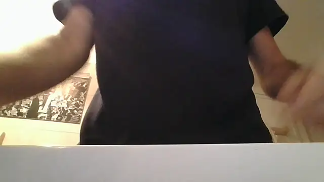 CuteDaddy92 online show from December 17, 2025, 7:41 pm