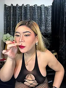 SushiPinayTS online show from January 14, 2026, 7:12 am