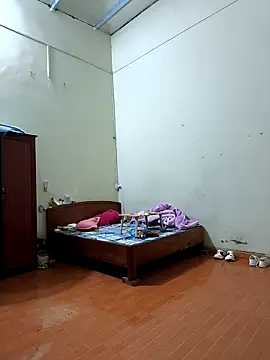 Lynly k2 online show from March 27, 2026, 9:32 am