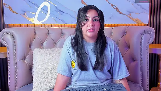 Sweet Yuna online show from November 9, 2025, 1:37 pm