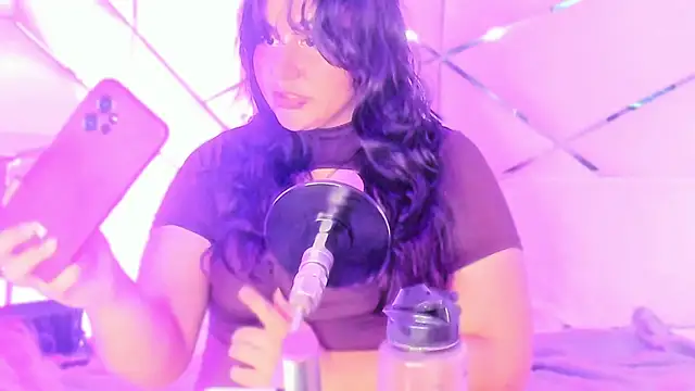 Sweet Yuna online show from November 26, 2025, 10:15 am