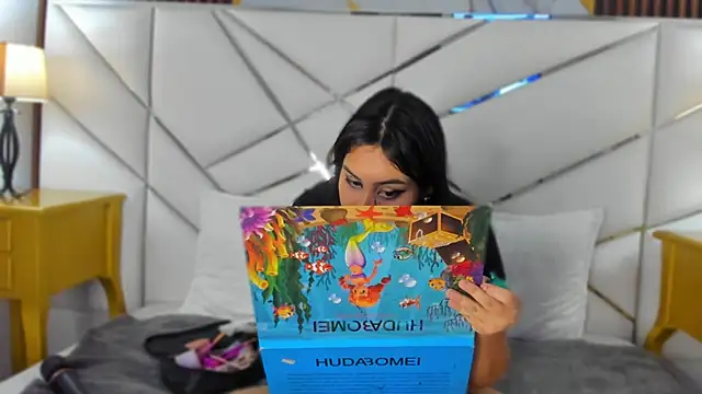 Sweet Yuna online show from November 30, 2025, 3:18 am