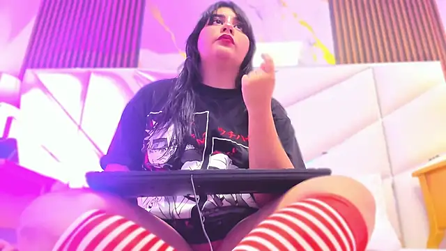 Sweet Yuna online show from December 2, 2025, 4:36 am