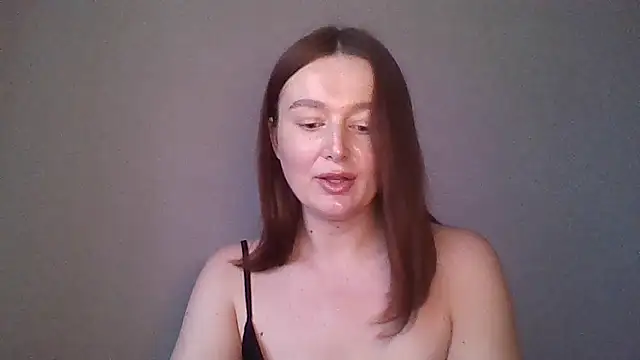 Snapshot of LilianaSwetx chatting on November 25, 2025, 12:27 pm LilianaSwetx online show from November 25, 2025, 12:27 pm