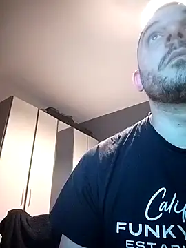 yourgentleman88 online show from November 12, 2025, 8:34 pm