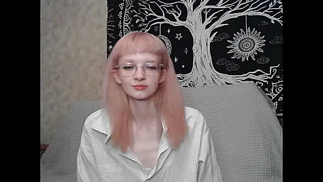 LixLee online show from November 21, 2025, 9:14 pm