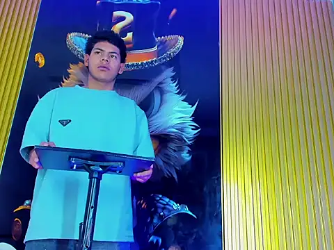 Tommy bigcock19 online show from November 19, 2025, 12:16 pm