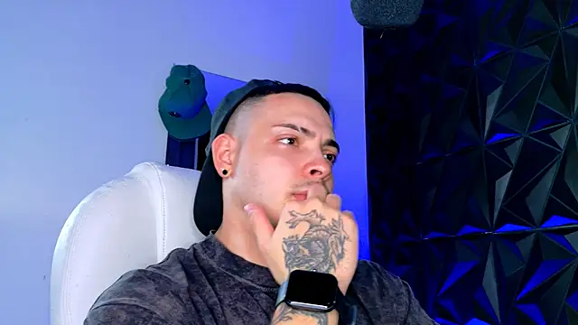 Maxwell Dupont online show from January 16, 2026, 10:47 pm