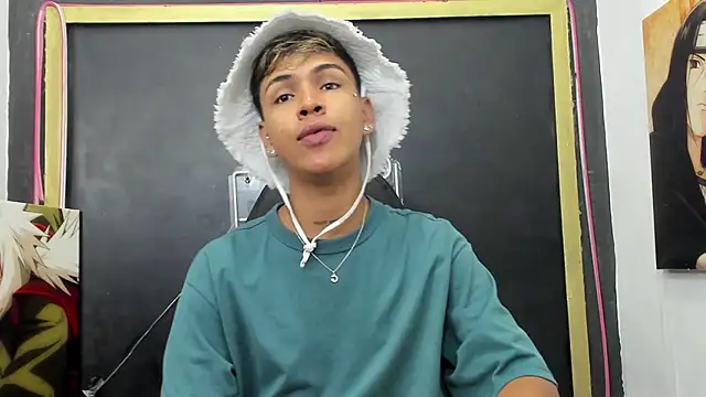 Timmy Kiing  online show from December 15, 2025, 9:09 pm