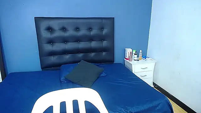 naughty ten18 online show from November 10, 2025, 2:11 pm