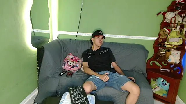 Snapshot of maxsexdick chatting on November 28, 2025, 5:35 pm maxsexdick online show from November 28, 2025, 5:35 pm