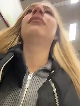 SashaCatt online show from April 20, 2026, 8:28 am