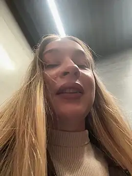 SashaCatt online show from March 15, 2026, 8:32 am