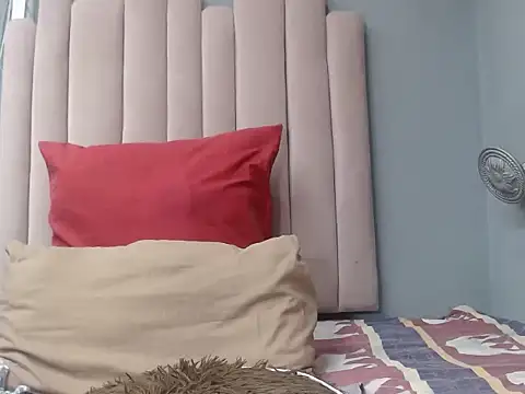 BoobsHoney95 online show from November 27, 2025, 11:43 am