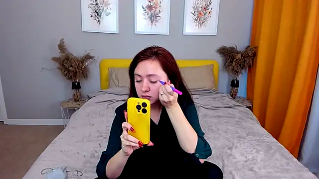 ReginaLorey online show from November 11, 2025, 8:09 am