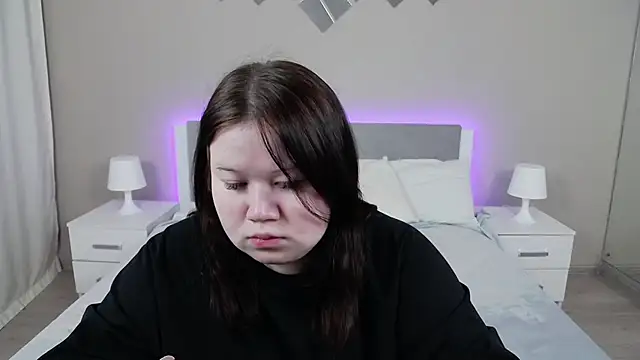 Snapshot of EvaNova_ chatting on November 27, 2025, 4:24 am EvaNova online show from November 27, 2025, 4:24 am