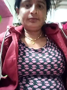 Quin love143 online show from December 1, 2025, 10:43 pm