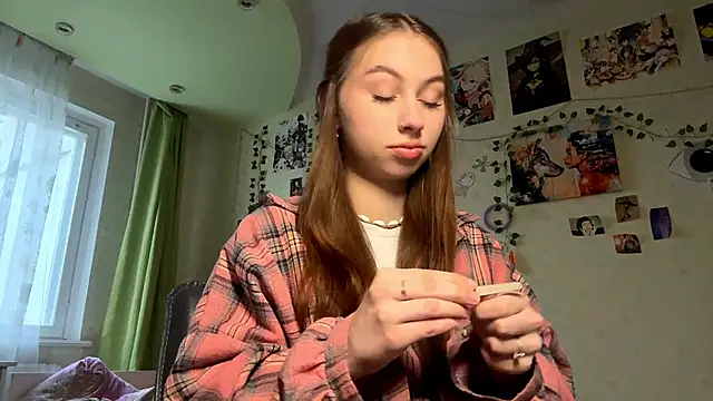 AnitaRenne online show from November 23, 2025, 11:42 am