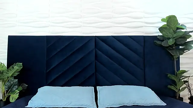 Noah dupont  online show from November 26, 2025, 11:43 am