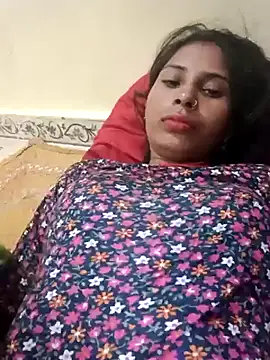 Snapshot of Veshali_Love143 chatting on December 1, 2025, 12:44 am Veshali Love143 online show from December 1, 2025, 12:44 am