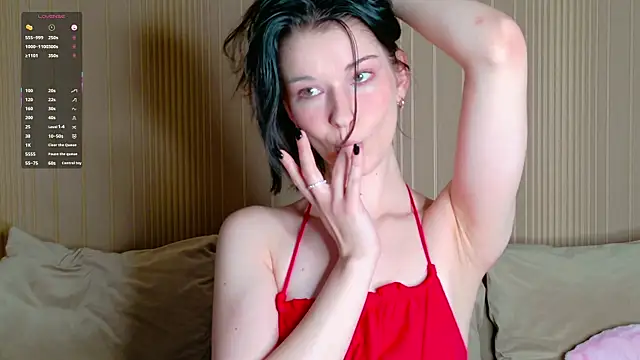 Snapshot of blossom_bella chatting on June 9, 2026, 11:06 pm blossom bella online show from June 9, 2026, 11:06 pm