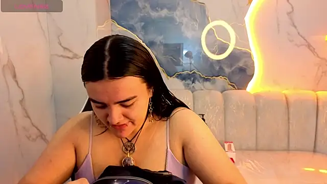 Vany Lu Tx online show from November 11, 2025, 12:44 pm