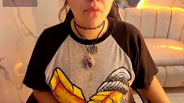 Vany Lu Tx online show from November 25, 2025, 1:11 pm