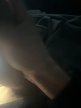 groschibre40100 online show from February 2, 2026, 9:47 pm