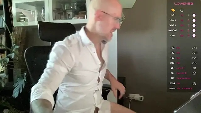 the new fit rubinho online show from April 14, 2026, 5:56 am