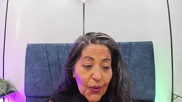 Victoriaa Anderson online show from July 11, 2026, 3:34 pm