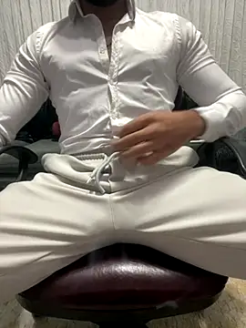 DARK0924 online show from November 21, 2025, 5:45 pm