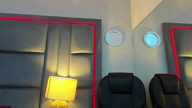 EllaEvanz online show from February 4, 2026, 10:27 pm