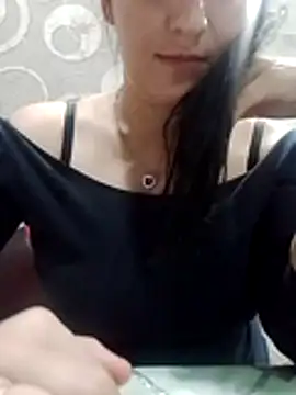 Lucu  online show from November 19, 2025, 6:52 pm