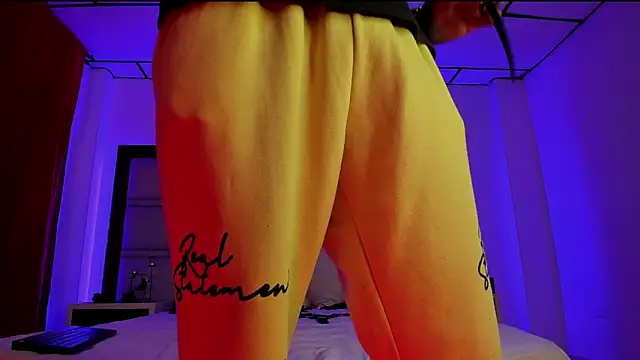 Maximo king25 online show from November 16, 2025, 4:17 am