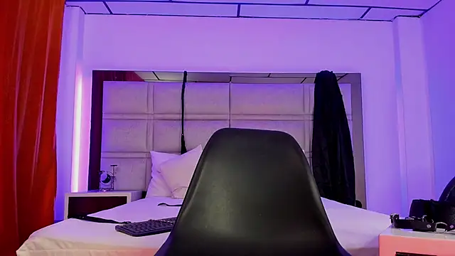 Maximo king25 online show from November 23, 2025, 3:27 am