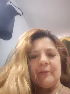 karlaanqui1 online show from January 10, 2026, 6:36 pm