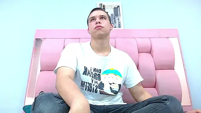 Snapshot of Liam_York_ chatting on November 18, 2025, 12:30 pm Liam York online show from November 18, 2025, 12:30 pm