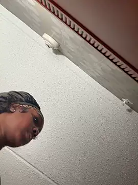 ToyaThick online show from March 7, 2026, 12:32 pm