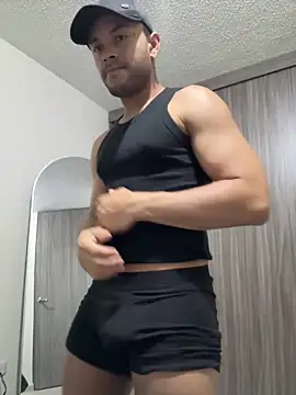 Snapshot of Naim__ chatting on November 11, 2025, 2:17 am Naim online show from November 11, 2025, 2:17 am