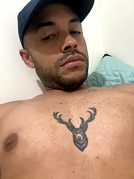 Snapshot of Naim__ chatting on November 22, 2025, 5:50 am Naim online show from November 22, 2025, 5:50 am