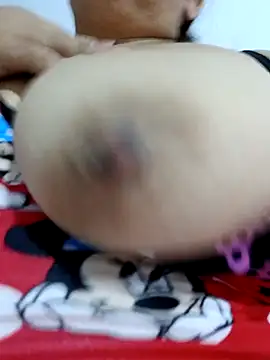 HotXXXgirl 01 online show from November 13, 2025, 1:53 am