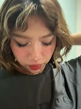 latinahorny11 online show from January 17, 2026, 5:44 am