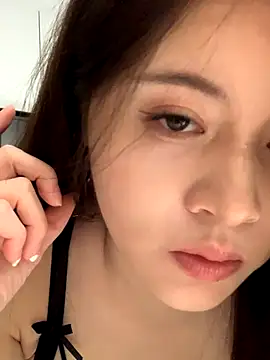 hoho-is online show from November 18, 2025, 5:16 pm