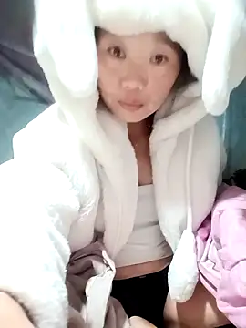 Snapshot of blonde_blg chatting on November 19, 2025, 10:10 pm blonde blg online show from November 19, 2025, 10:10 pm