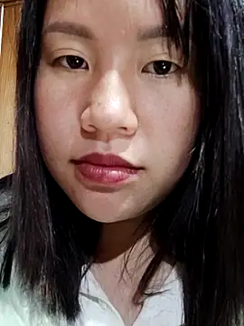 yelow-bee online show from November 17, 2025, 12:25 am